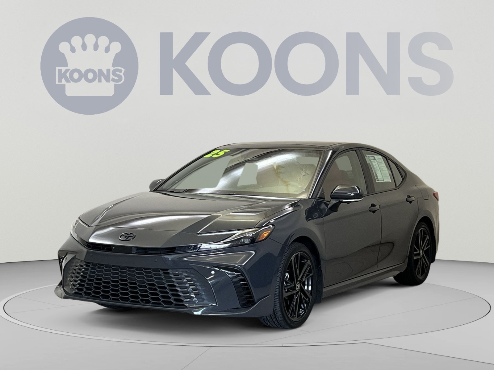 Used 2025 Toyota Camry XSE w/ Premium Plus Package FWD image 4