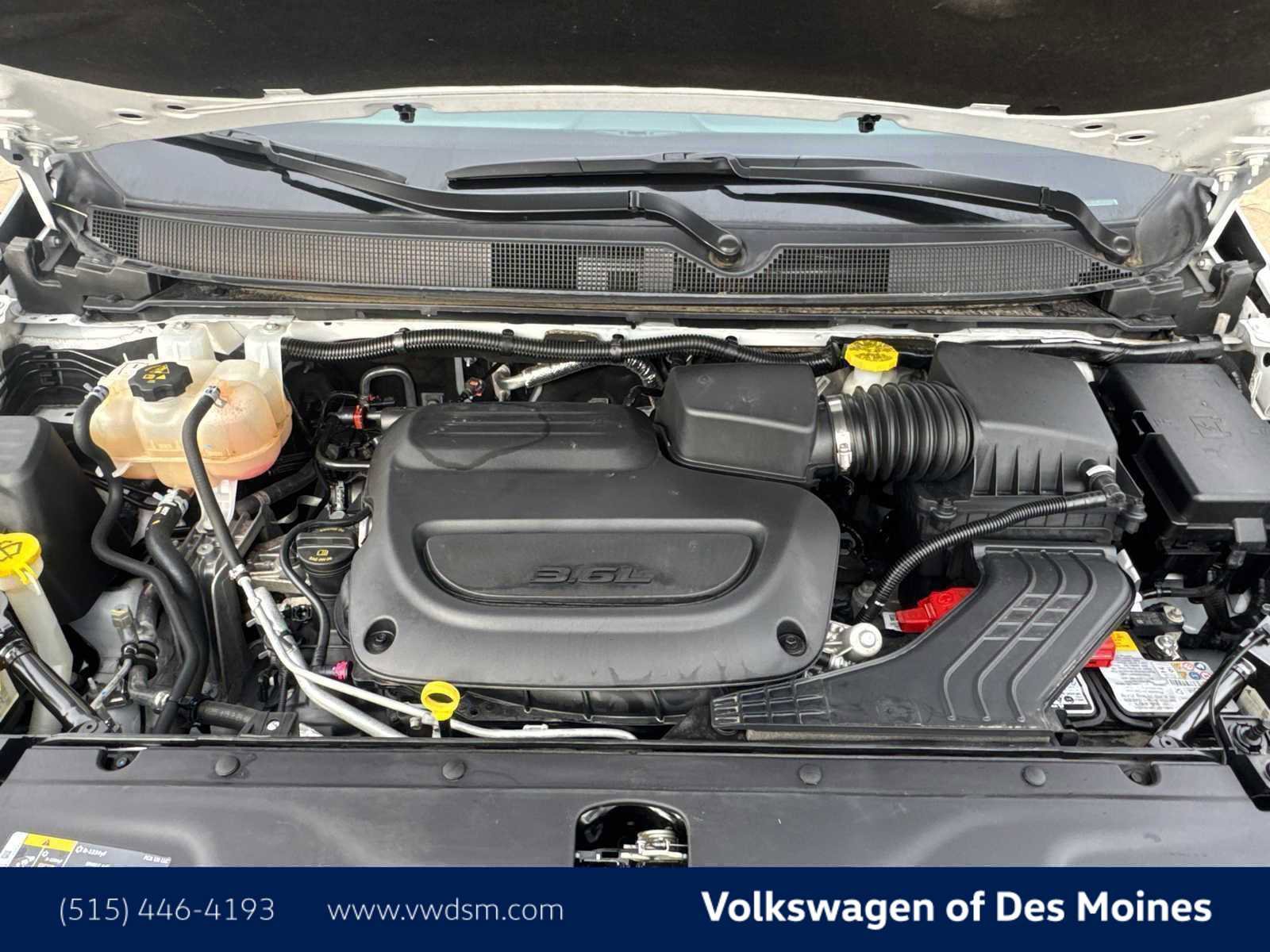 Used 2024 Chrysler Pacifica Limited image 9