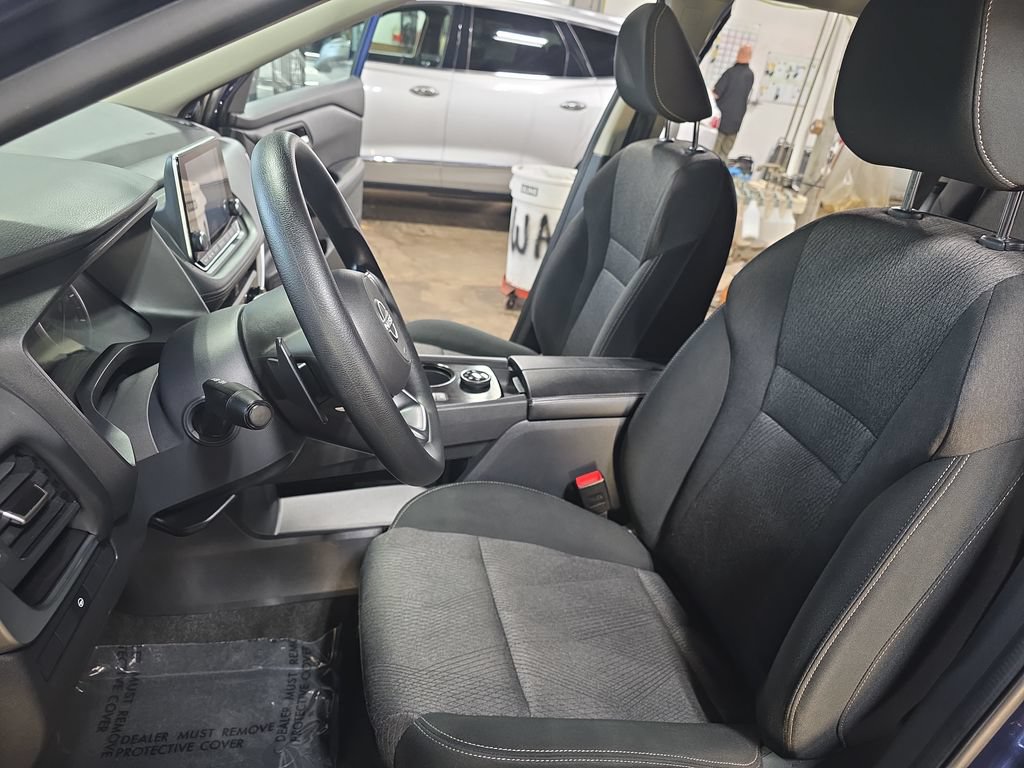 Used 2024 Nissan Rogue SV AWD/4WD image 14