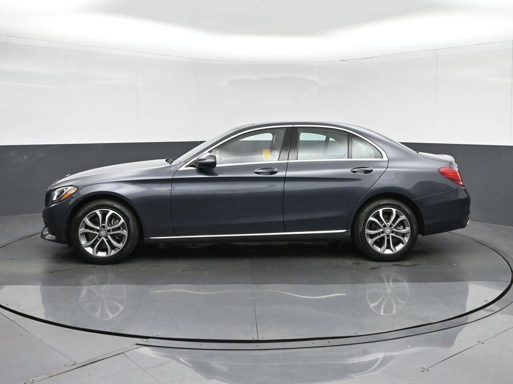 Used 2016 Mercedes-Benz C 300 4MATIC Sedan image 4