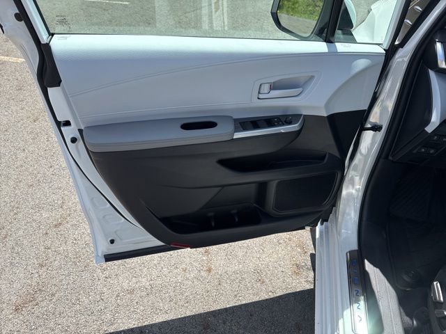 New 2026 Toyota Sienna LE image 13