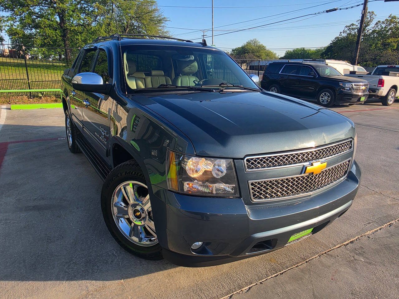 Used 2012 Chevrolet Avalanche LT w/ Texas Edition RWD image 59