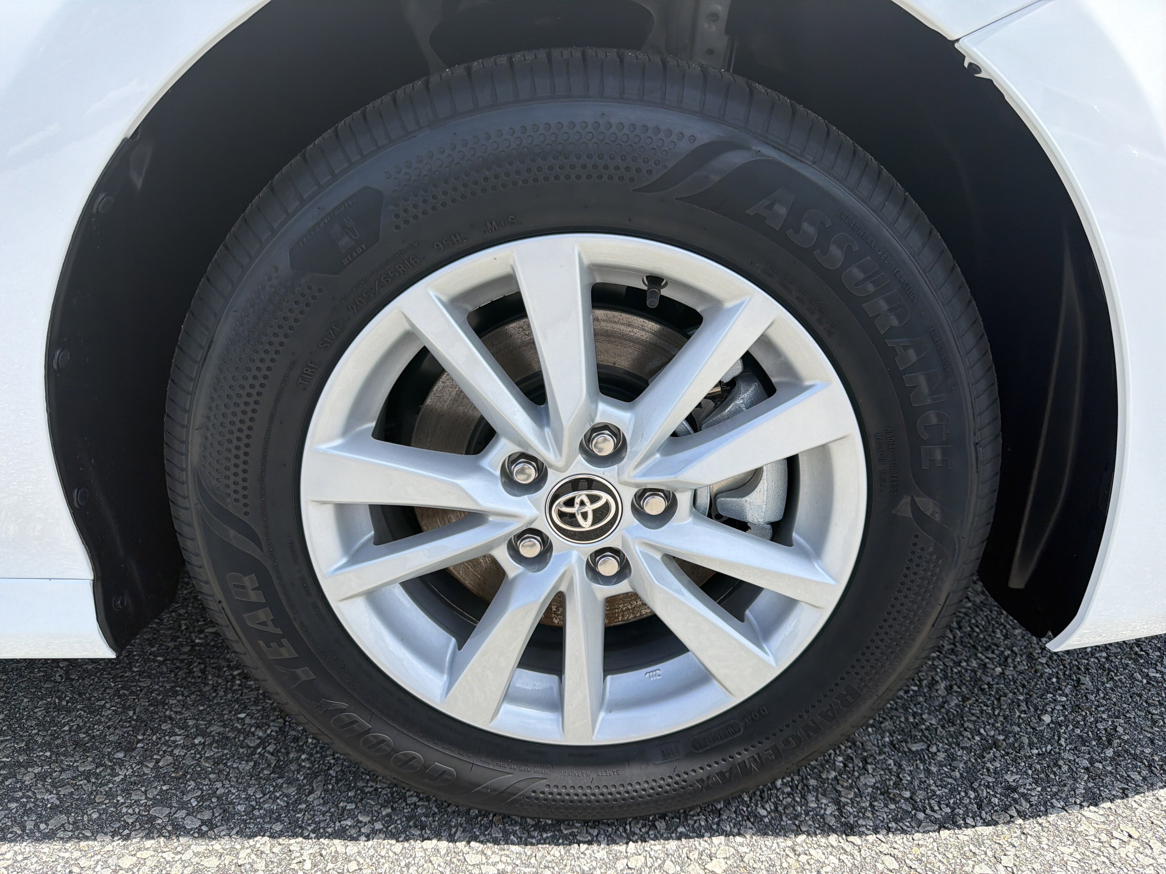 New 2026 Toyota Camry LE AWD/4WD image 12