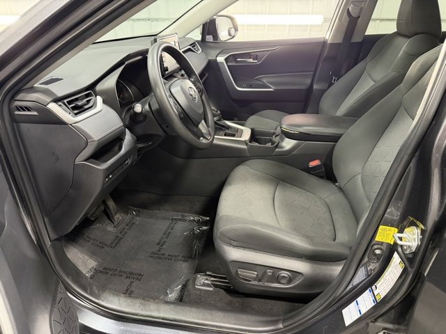 Used 2021 Toyota RAV4 XLE image 12