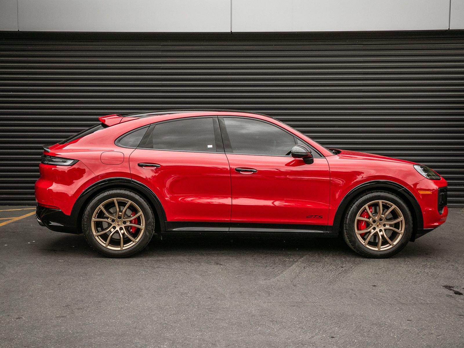 Certified 2025 Porsche Cayenne GTS AWD/4WD image 8