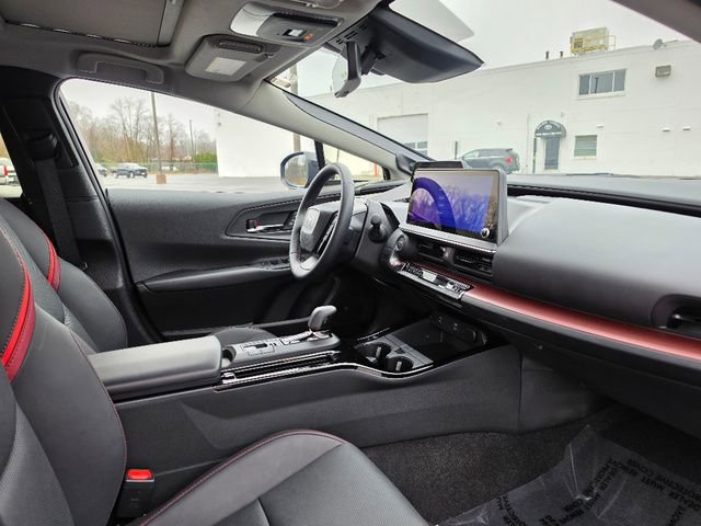 Used 2024 Toyota Prius Prime Premium FWD image 11