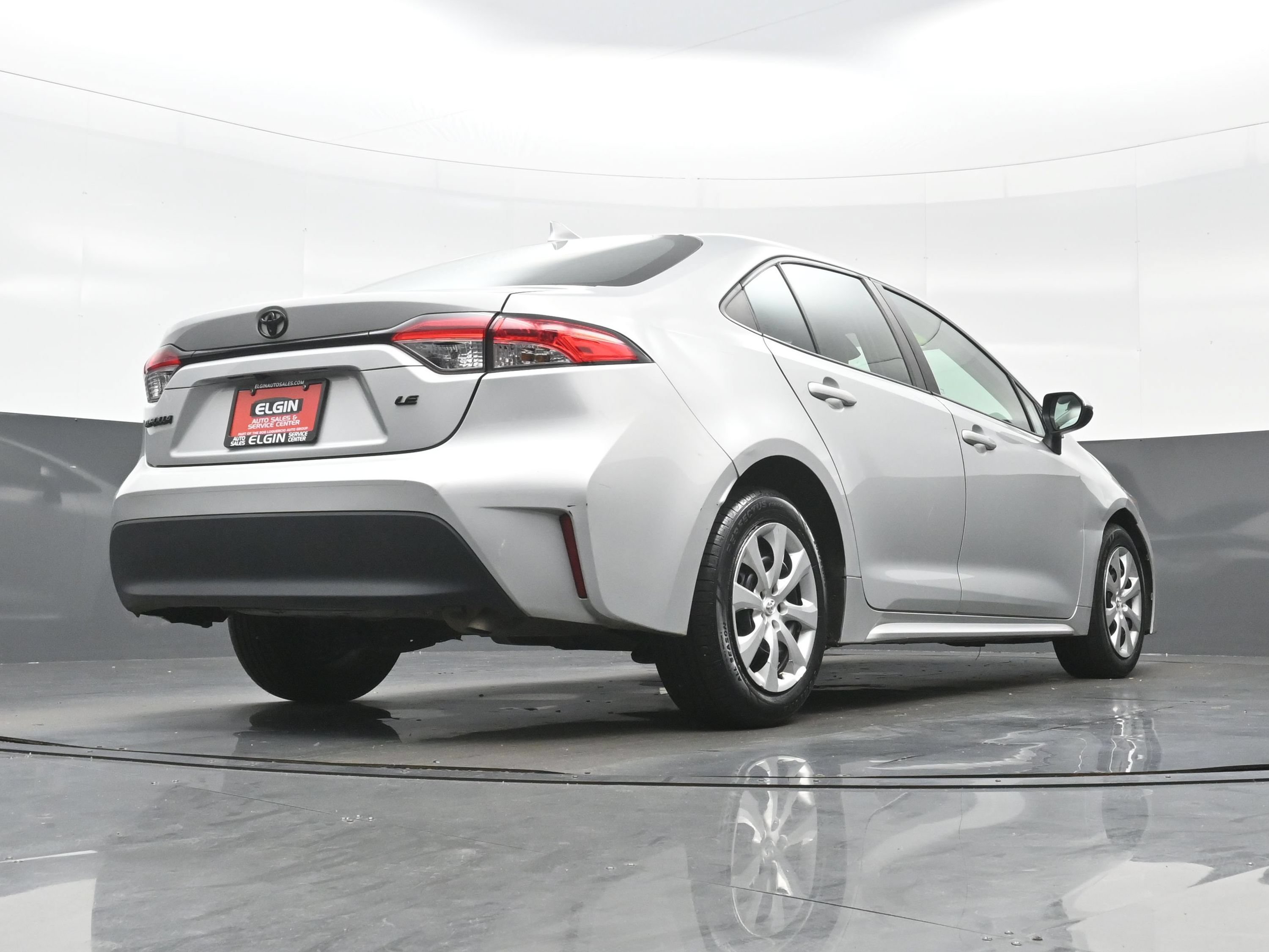 Used 2024 Toyota Corolla LE FWD image 28