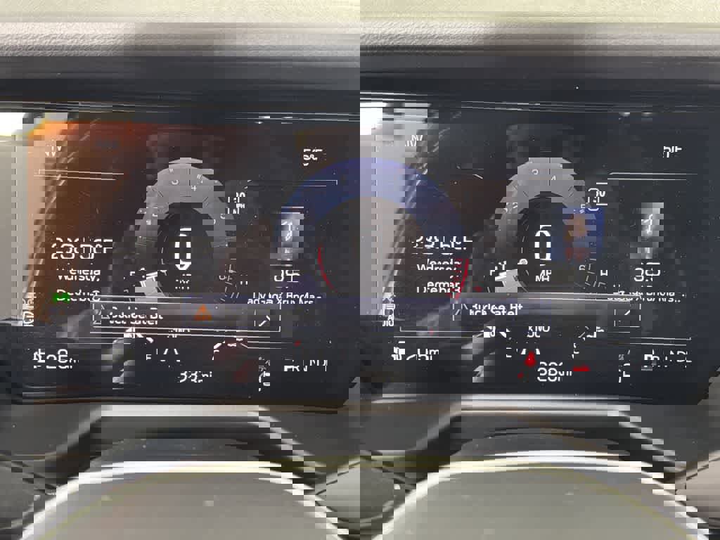 New 2025 GMC Acadia Elevation image 55