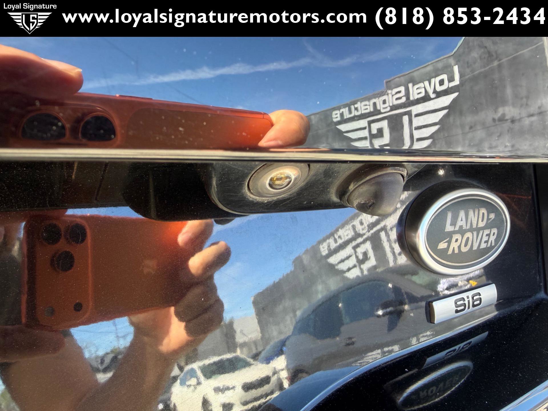 Used 2017 Land Rover Discovery SE image 11