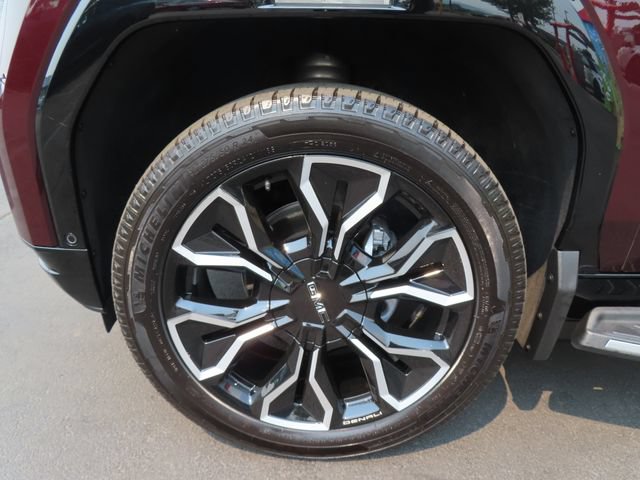 Certified 2025 GMC Sierra EV Denali AWD/4WD image 9