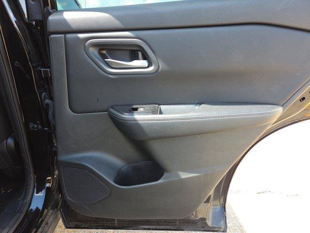 Used 2025 Nissan Rogue SV FWD image 23