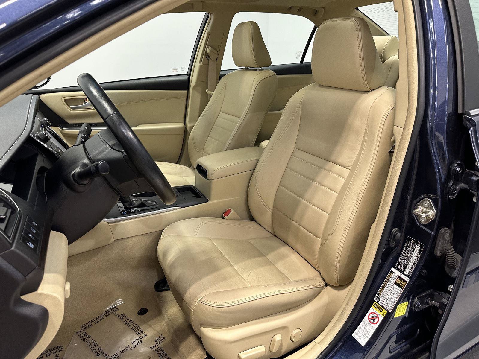 Used 2017 Toyota Camry XLE w/ Moonroof Package FWD image 12