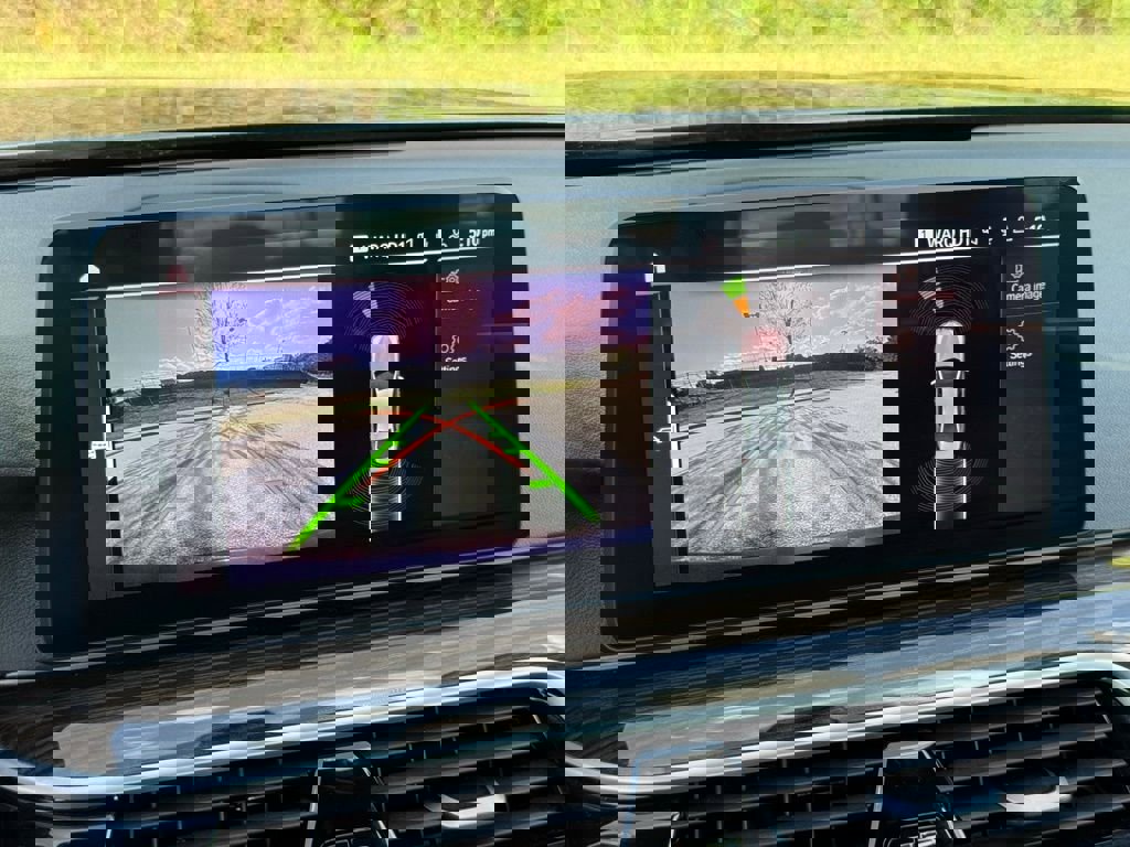 Used 2023 BMW 530e image 38