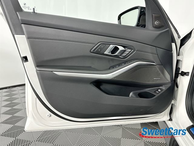 Used 2025 BMW M3 Competition AWD/4WD image 40
