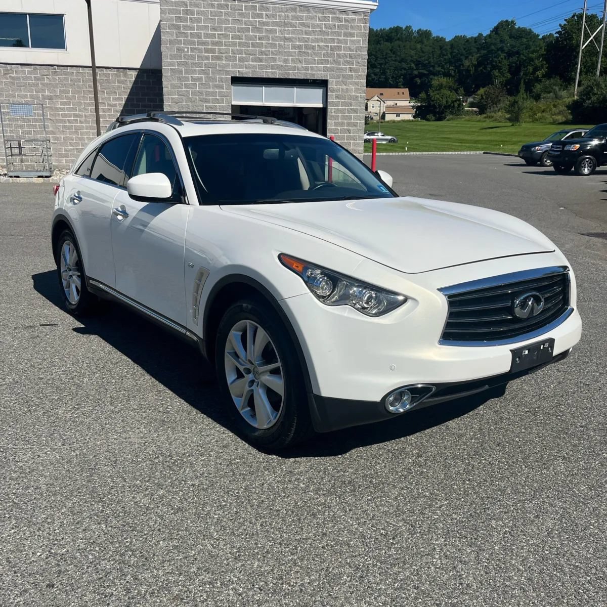 Used 2014 INFINITI QX70 AWD w/ Premium Package image 12