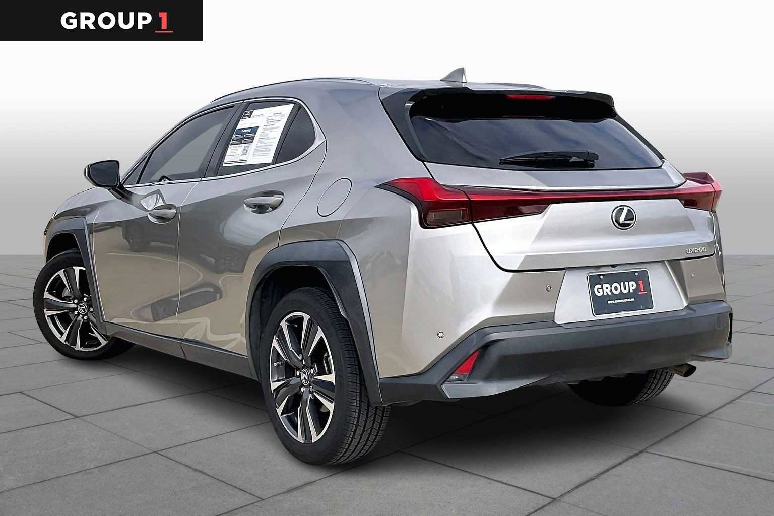 Used 2020 Lexus UX 200 w/ Premium Package image 10