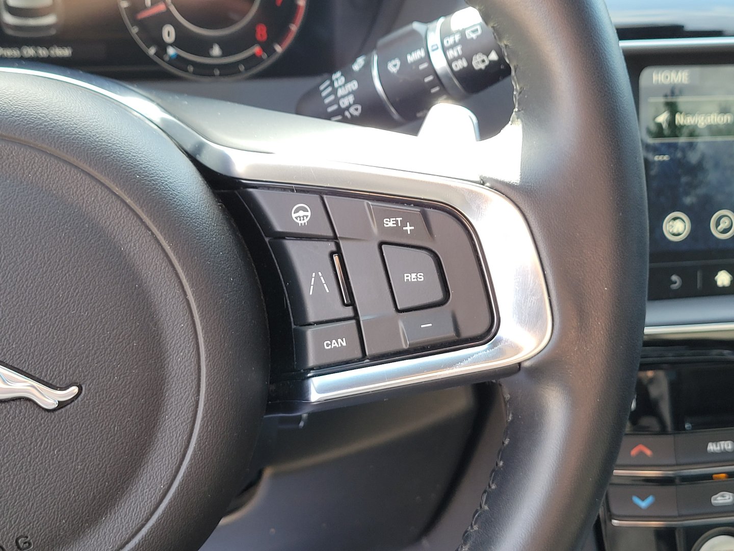 Used 2019 Jaguar F-PACE R-Sport AWD/4WD image 24