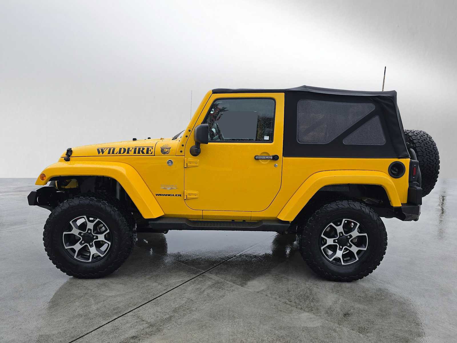 Used 2015 Jeep Wrangler Sahara w/ Connectivity Group image 4