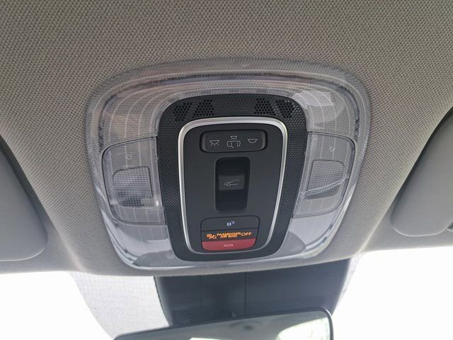 Used 2025 Hyundai Elantra Limited image 22