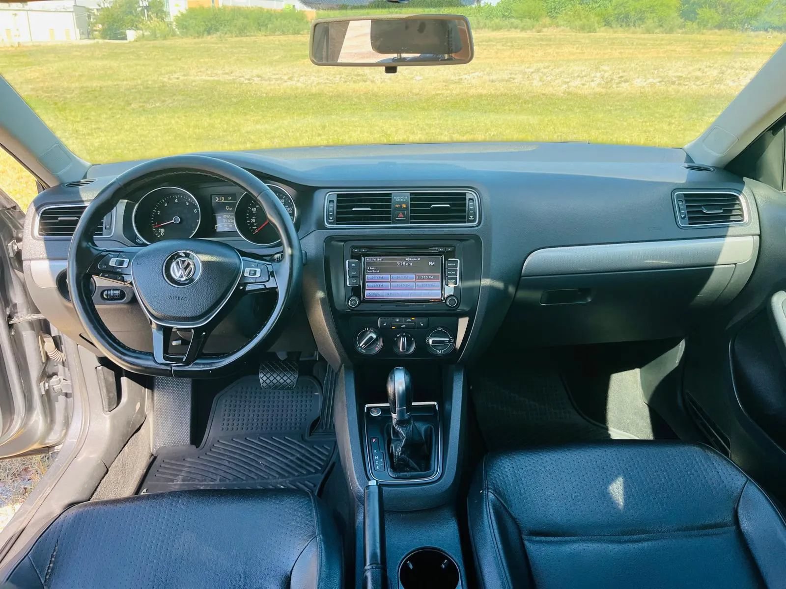 Used 2015 Volkswagen Jetta SE FWD image 15