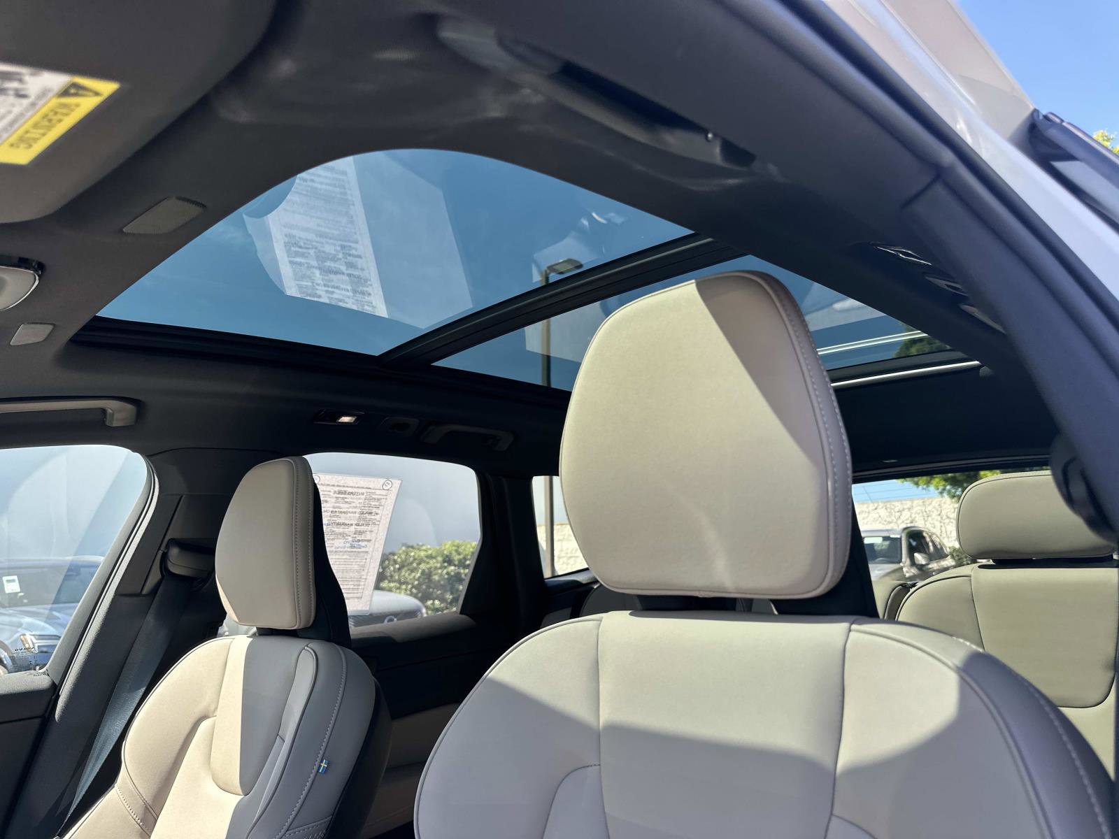 Certified 2026 Volvo XC60 B5 Plus w/ Protection Package Premier image 35