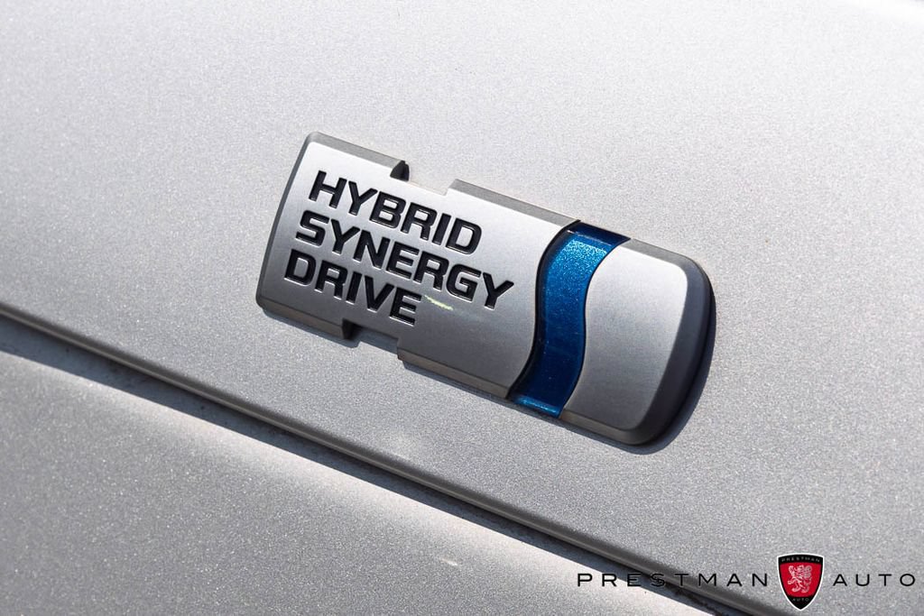 Used 2015 Toyota Prius Two FWD image 5