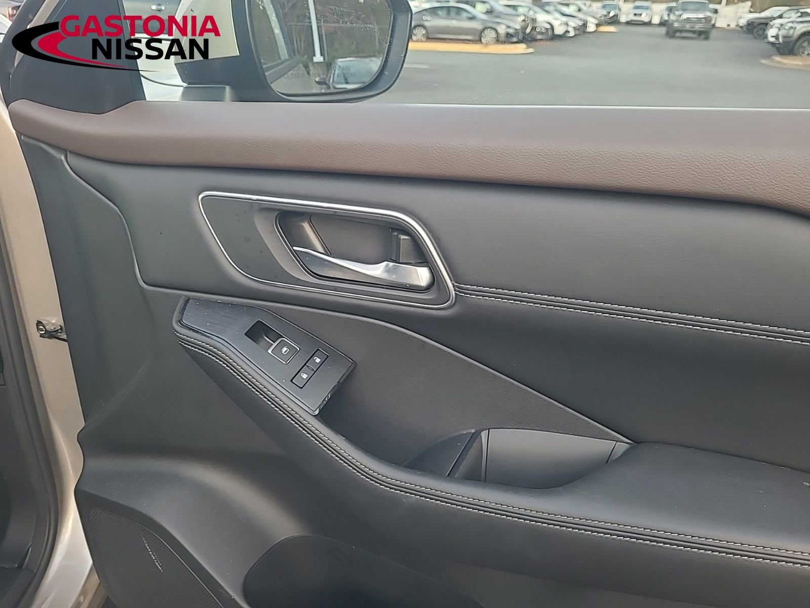 Used 2021 Nissan Rogue SL w/ Premium Package image 19