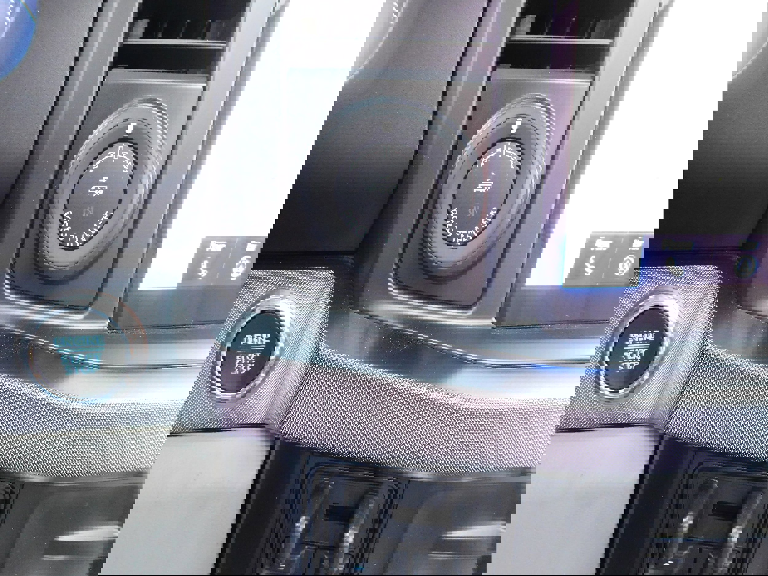 Used 2023 Ford F250 Limited w/ FX4 Off-Road Package image 25