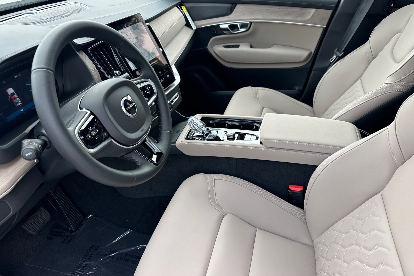 New 2026 Volvo XC90 B6 Plus image 8