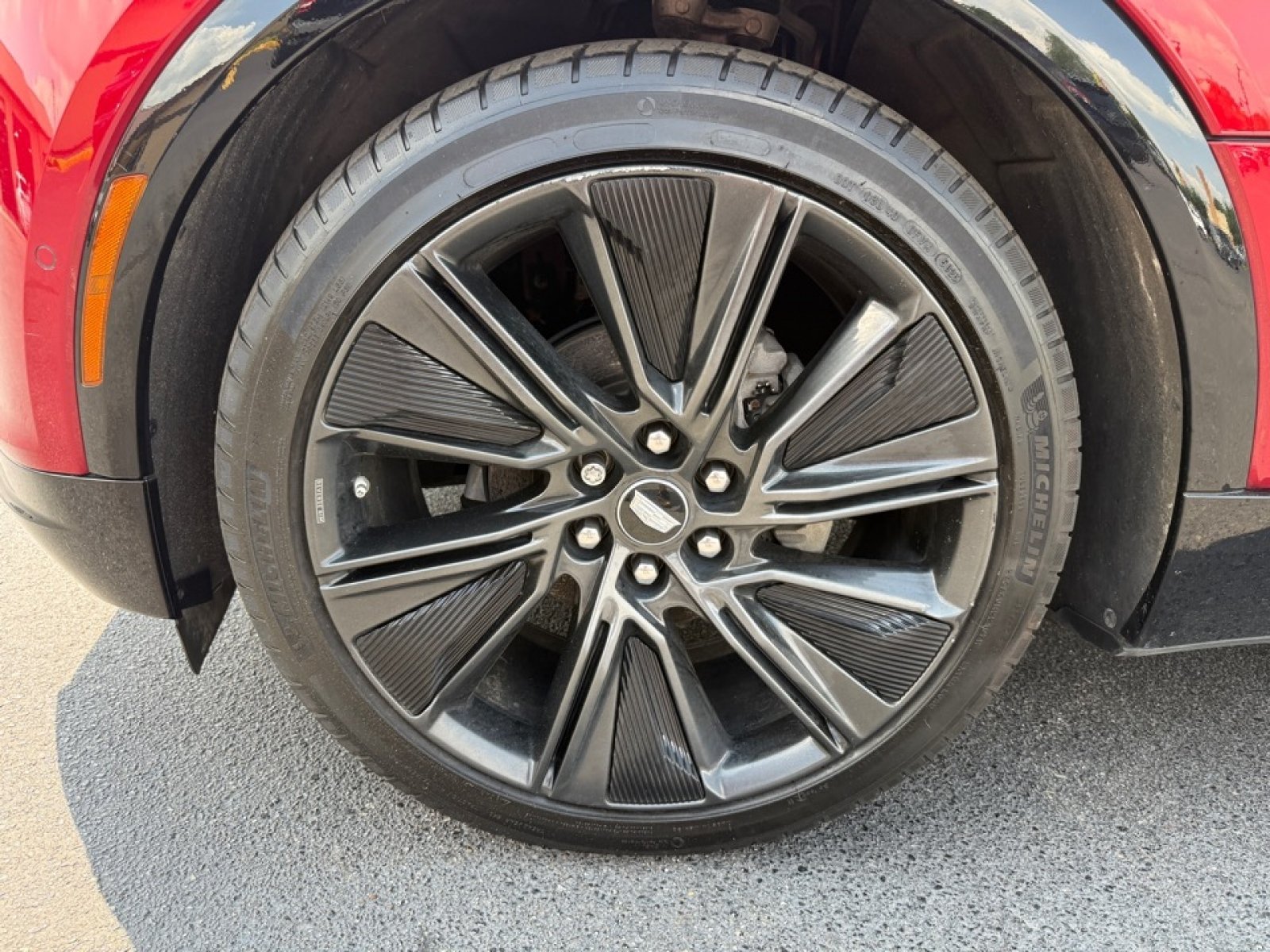 Used 2024 Cadillac Lyriq Sport AWD/4WD image 42