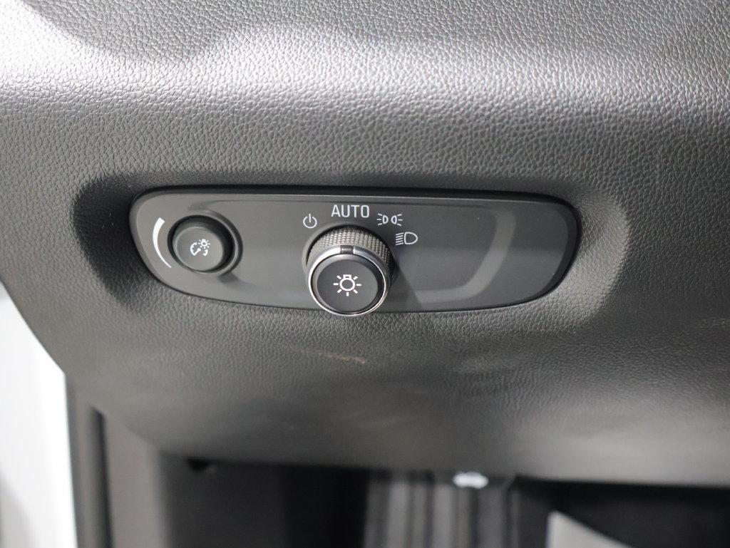 Used 2022 Chevrolet Traverse LS AWD/4WD image 33