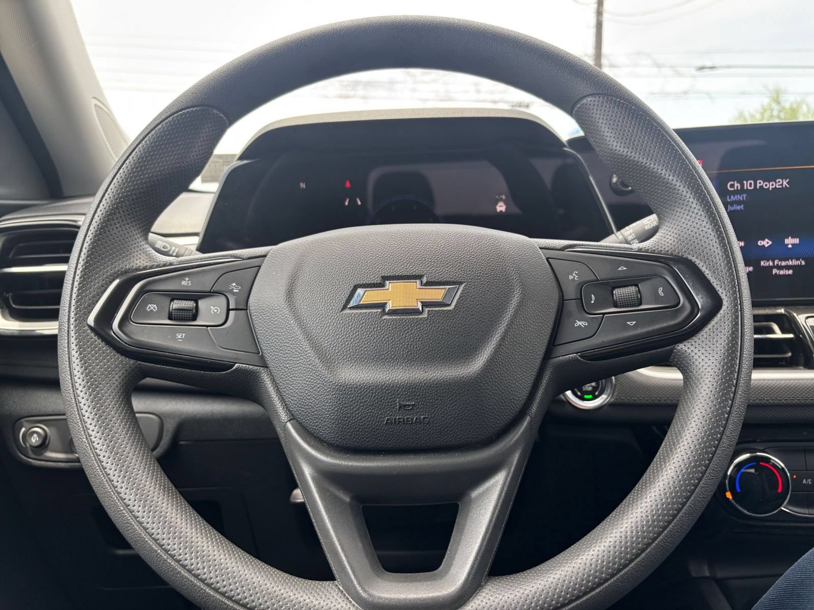 Used 2025 Chevrolet TrailBlazer LT AWD/4WD image 27