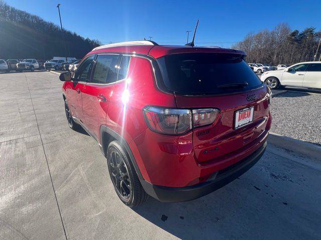 New 2026 Jeep Compass Latitude AWD/4WD image 5