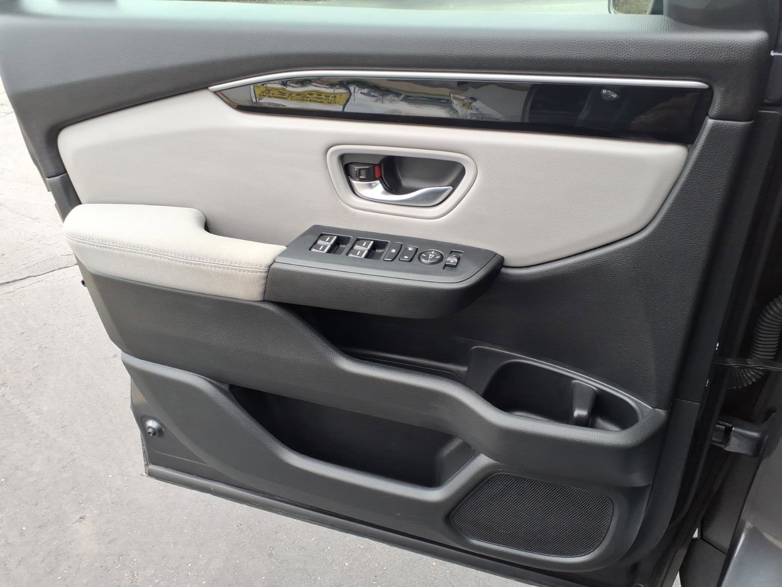 Certified 2023 Honda Pilot LX image 11