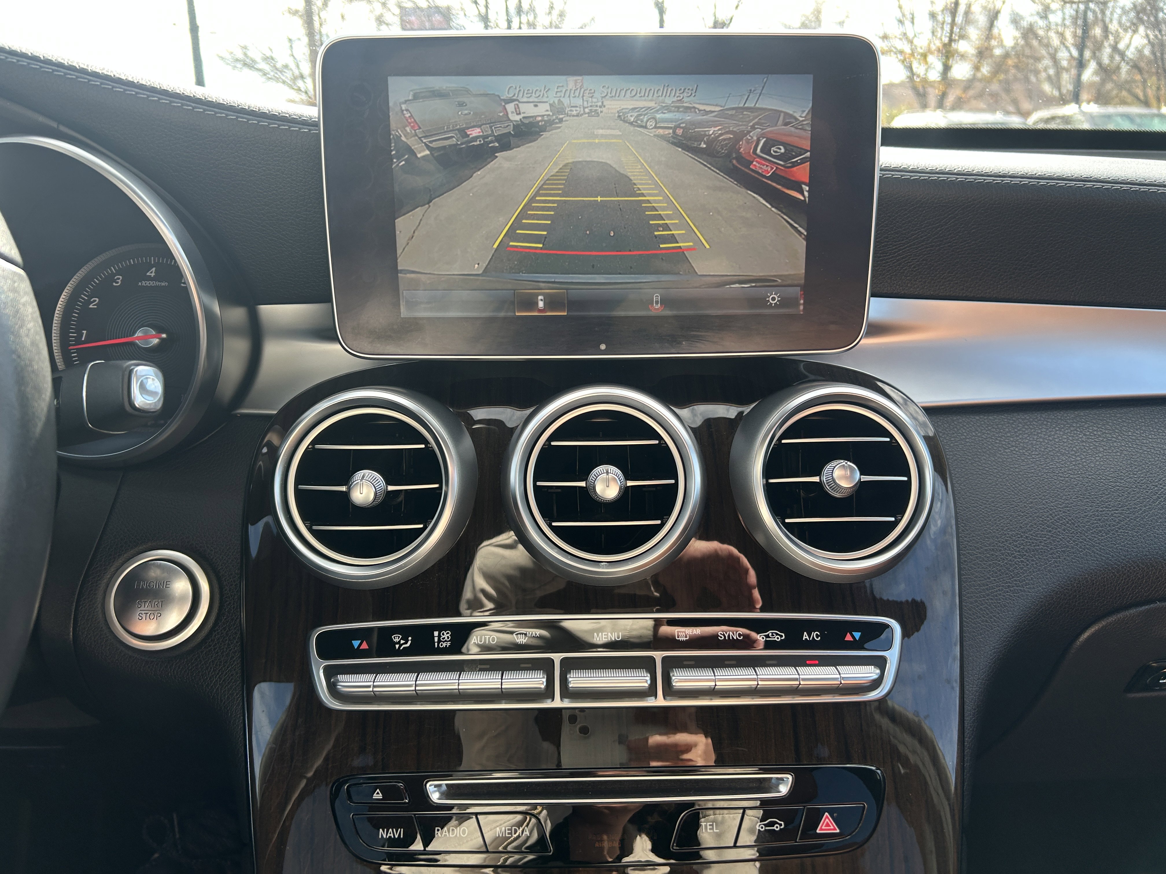 Used 2017 Mercedes-Benz GLC 300 4MATIC image 12