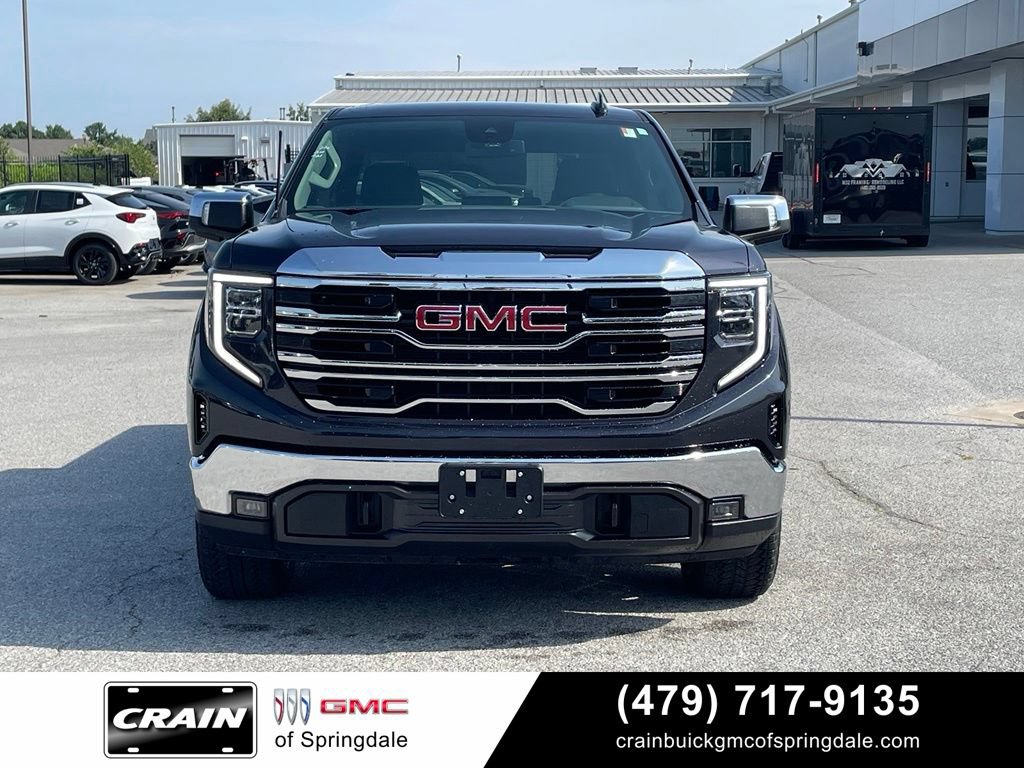 Used 2024 GMC Sierra 1500 SLT w/ SLT Premium Package AWD/4WD image 2