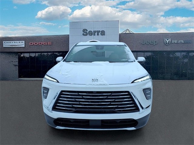 Used 2025 Buick Enclave Preferred w/ Power Package image 2