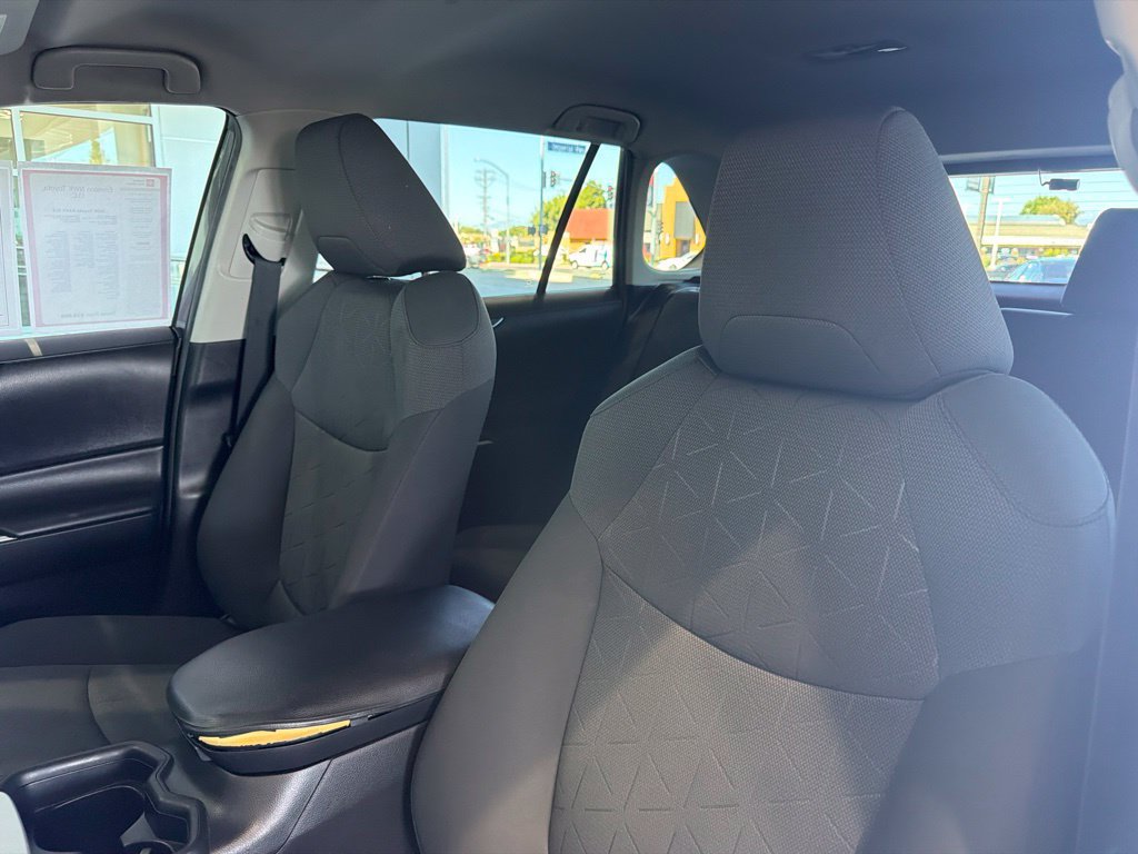 Certified 2020 Toyota RAV4 XLE AWD/4WD image 22