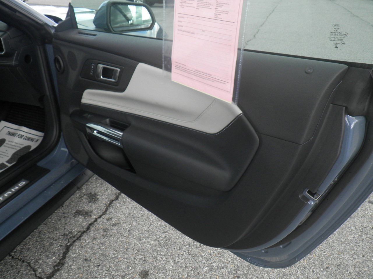 Used 2025 Ford Mustang Premium image 23