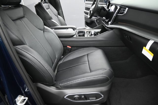 New 2026 Jeep Grand Wagoneer Limited AWD/4WD image 21