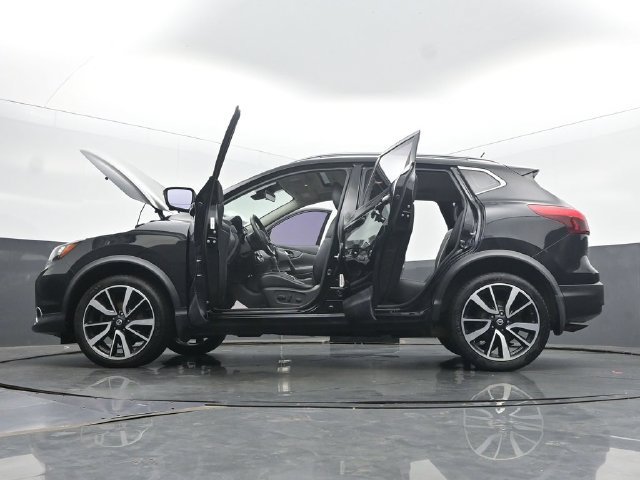 Used 2017 Nissan Rogue Sport SL w/ SL Premium Package AWD/4WD image 58