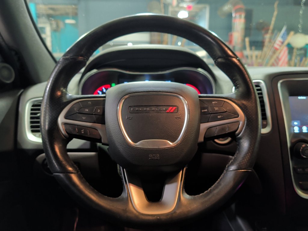 Used 2020 Dodge Durango SXT AWD/4WD image 2