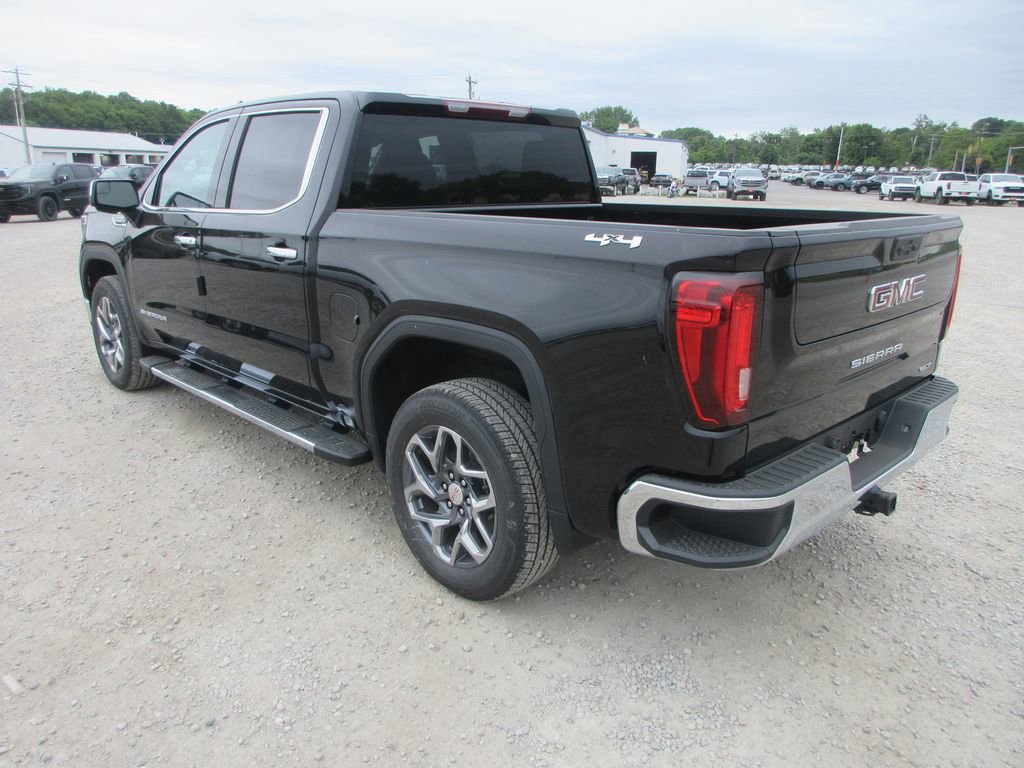 New 2026 GMC Sierra 1500 SLT w/ SLT Premium Package AWD/4WD image 9
