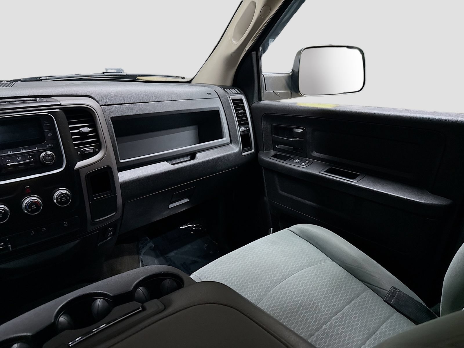 Used 2017 RAM 2500 Tradesman w/ Chrome Appearance Group AWD/4WD image 24