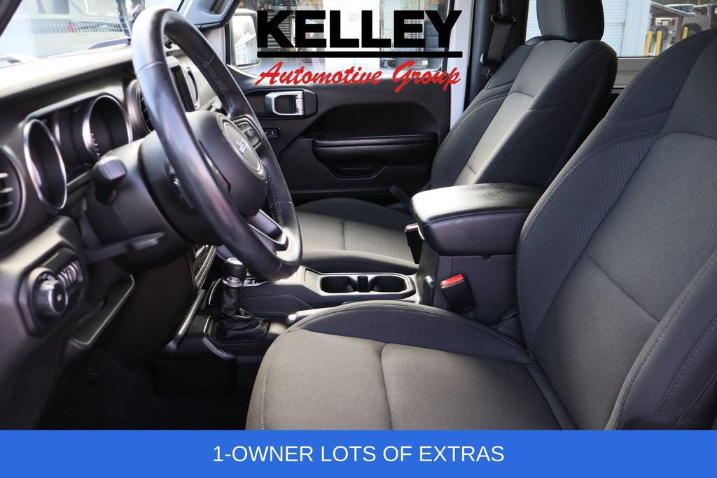 Used 2021 Jeep Wrangler Sport AWD/4WD image 23