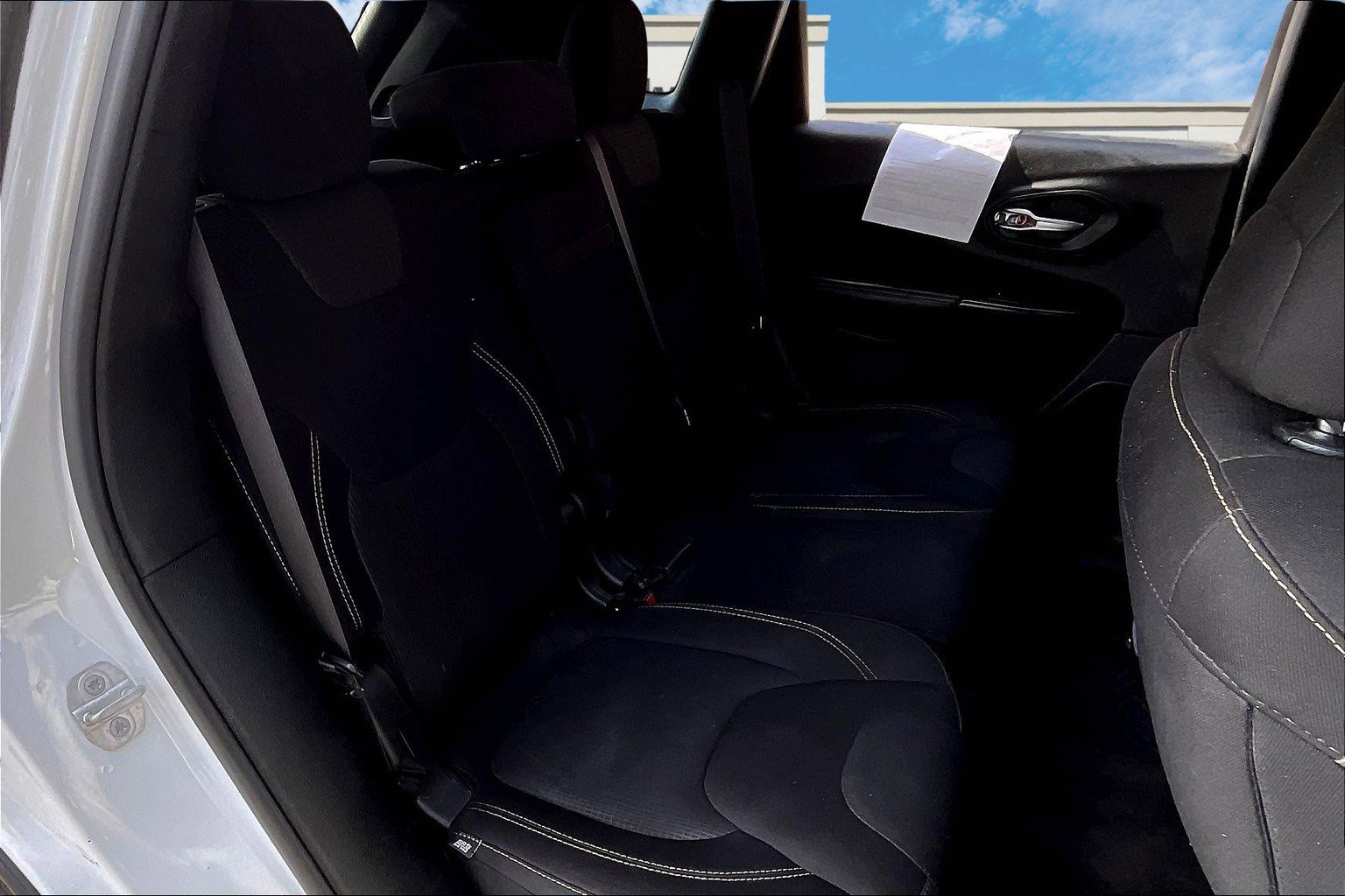 Used 2016 Jeep Cherokee Latitude w/ Cold Weather Group image 24