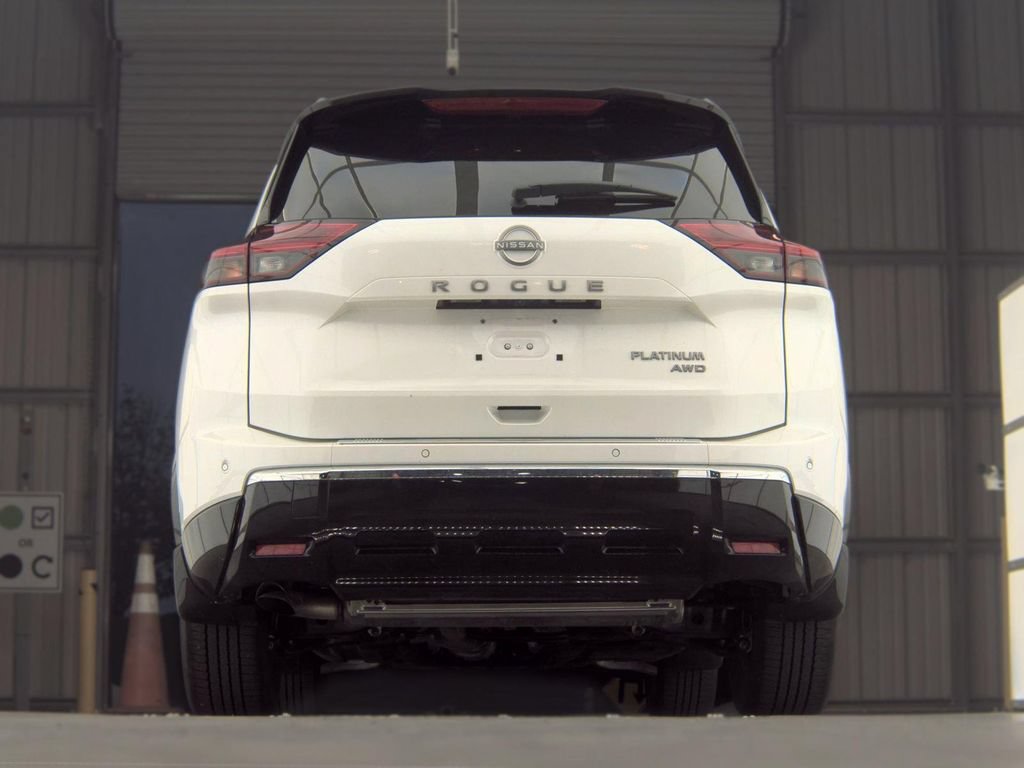 Certified 2026 Nissan Rogue Platinum w/ Platinum Premium Package AWD/4WD image 5