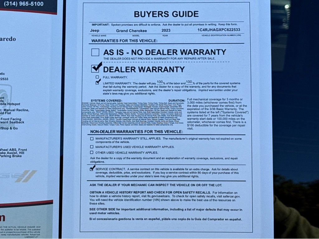 Used 2023 Jeep Grand Cherokee Laredo image 26