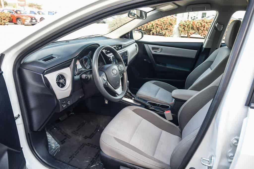 Used 2017 Toyota Corolla LE FWD image 16