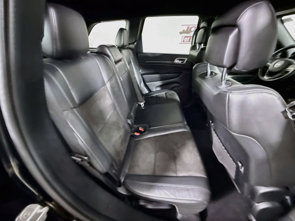 Used 2020 Jeep Grand Cherokee Altitude AWD/4WD image 31